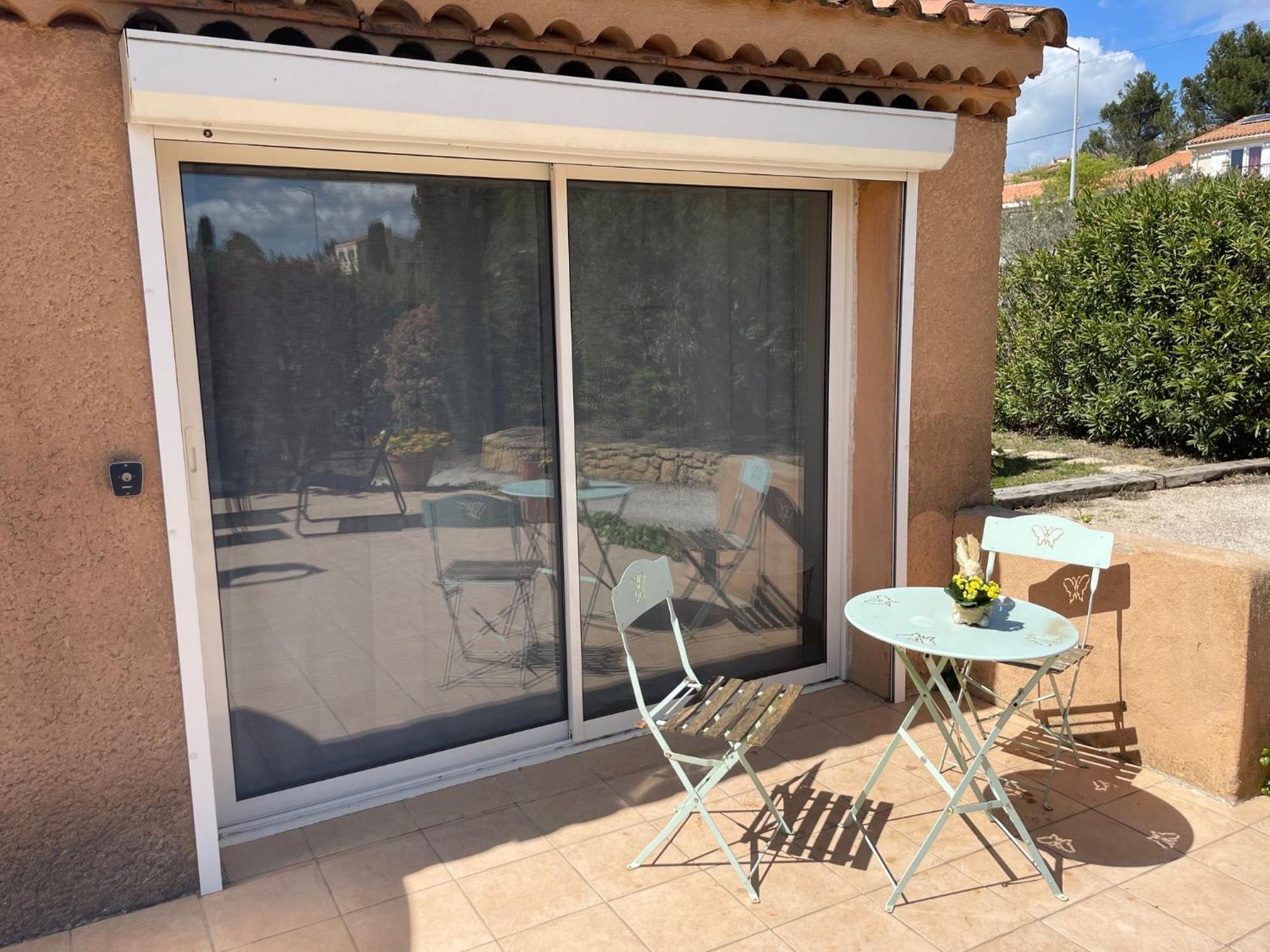 Studio Charmant Avec Terrasse Lançon-Provence Kültér fotó