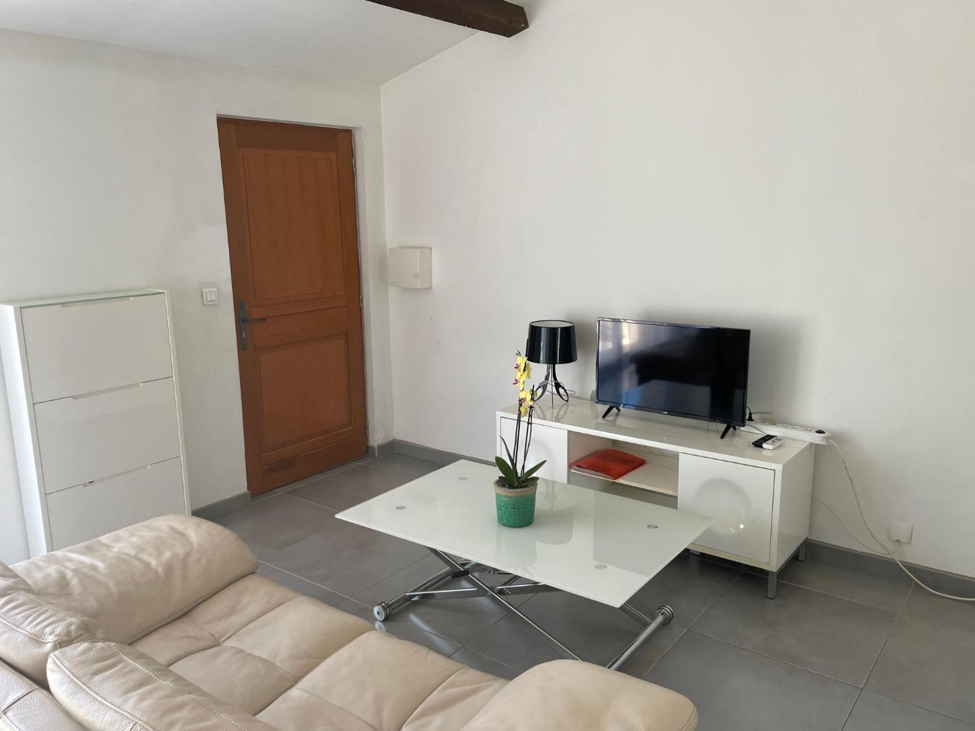 Studio Charmant Avec Terrasse Lançon-Provence Kültér fotó