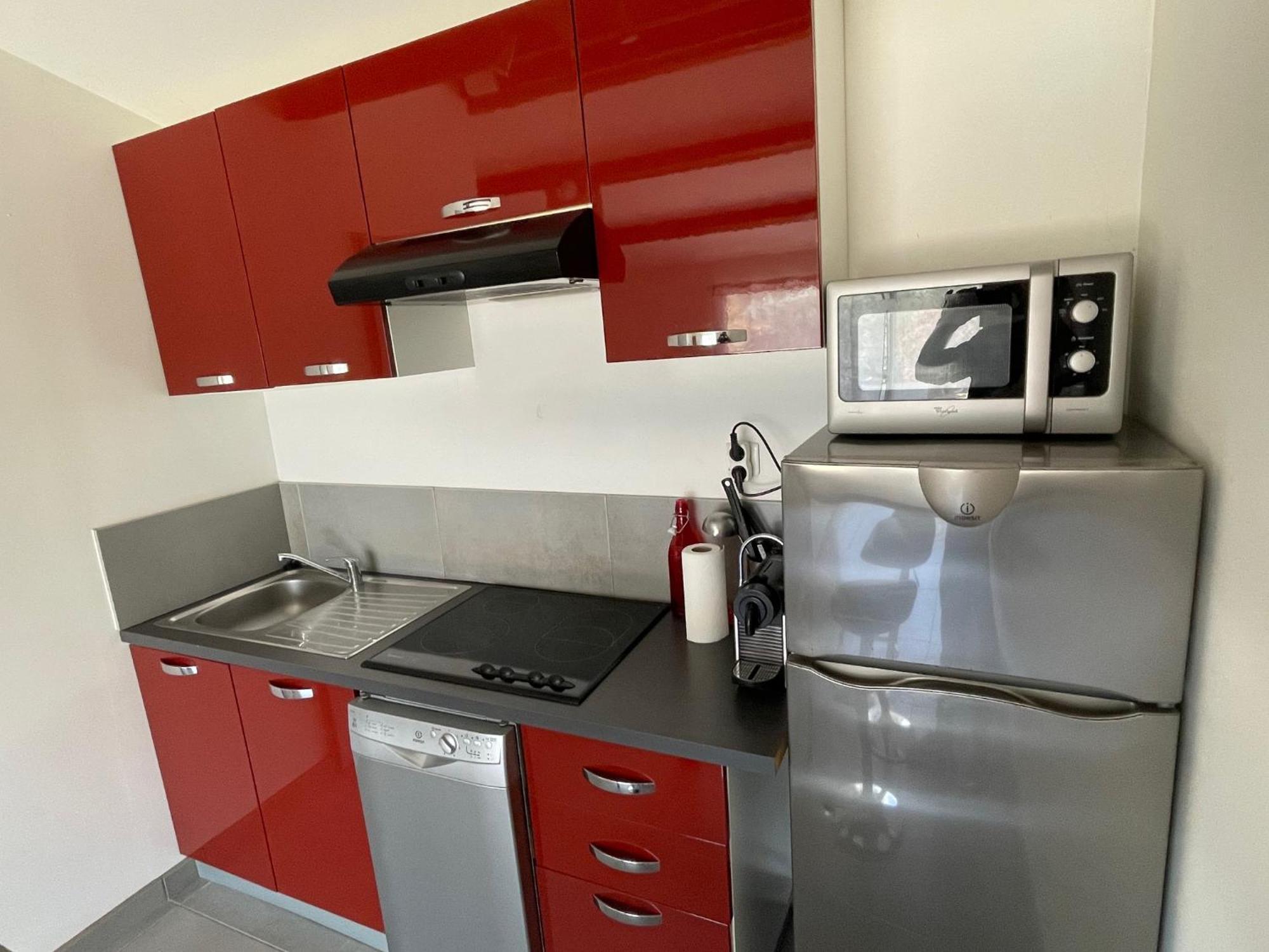 Studio Charmant Avec Terrasse Lançon-Provence Kültér fotó